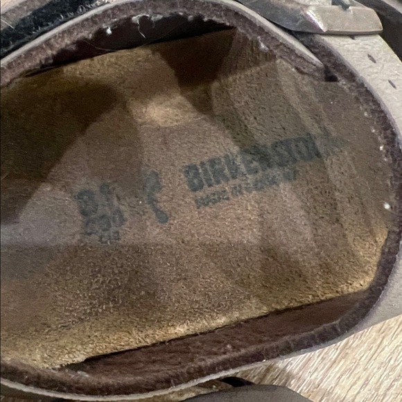 Kids size 31 Birkenstock Velcro sandal - Picture 5 of 6